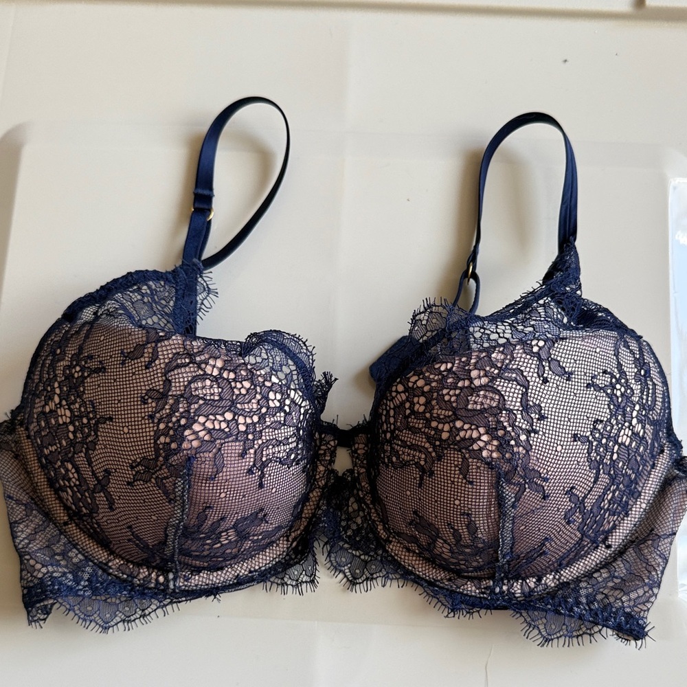 Victoria's Secret Navy Lace Bra